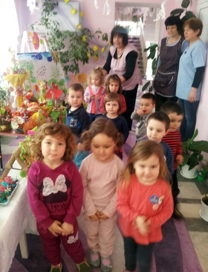 ОДЗ „Джани Родари” в Гоце Делчев с пъстра великденска изложба