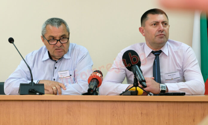 Официално: 37