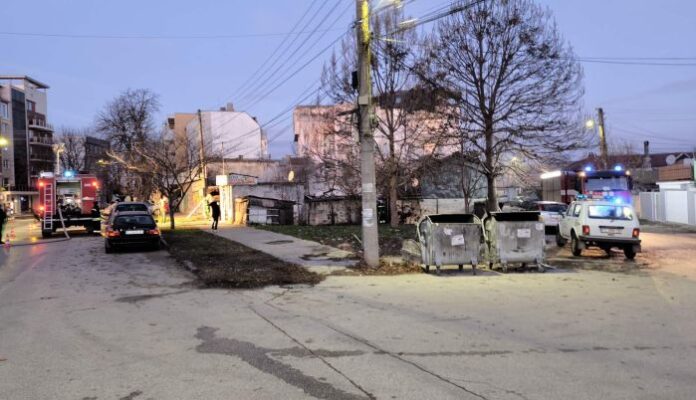 Огнен ад в Силистра: Пожар погълна къща