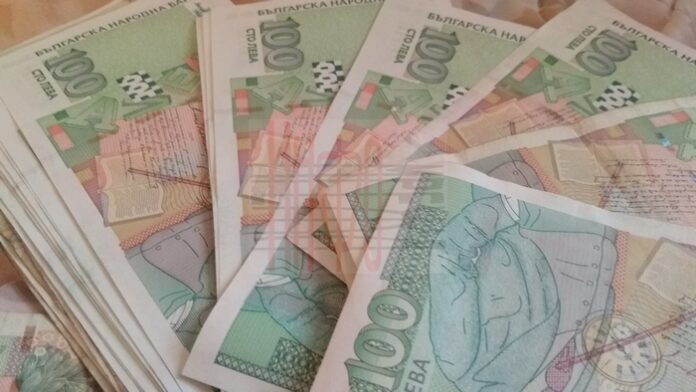 Около 5000 лв. отмъкнали обирджийте от офиса в Разлог