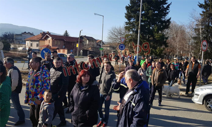 Около 60 кюстендилци излязоха на протест след жестокото убийство (СНИМКИ)