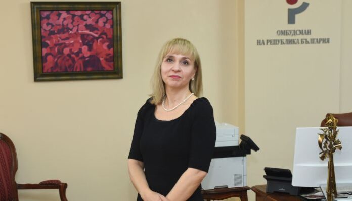 Омбудсманът: Държавата да финансира и топлоизолацията на парното в сградите при саниране