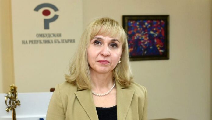 Омбудсманът настоява за по-високи заплати на личните асистенти