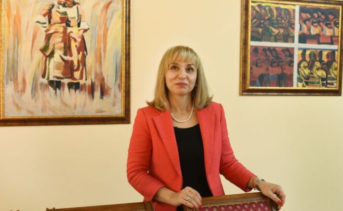 Омбудсманът с промяна: зрелостниците с втори шанс при лоша оценка на матурата – вход във ВУЗ