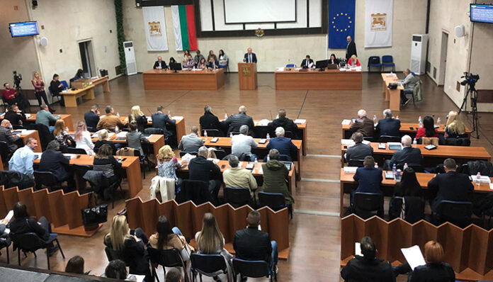 Онкоболницата в Благоевград продава линейка и сменя техника