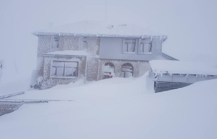 Опасност от лавини и в Рила при хижа 