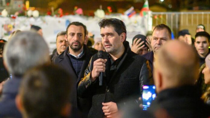 Опозиционери в БСП поискаха нов лидер и обединение вляво