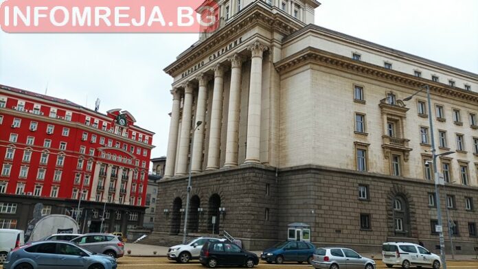 Осем депутати са под карантина
