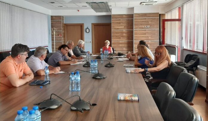 Осигуряват средства за пътни обекти с ръководствата на АПИ и „Автомагистрали“ ЕАД