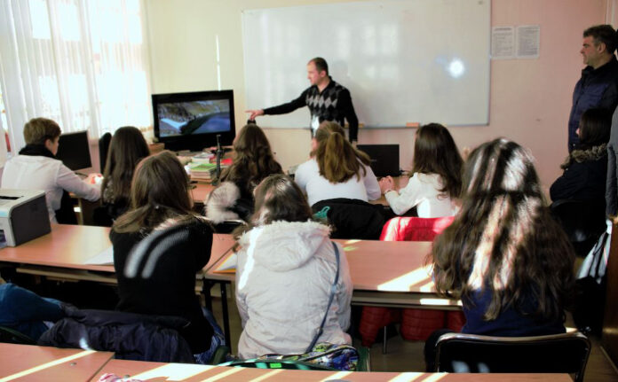 Осмокласници от Благоевград опознават природата на Национален парк „Рила“