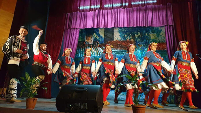 Осмомартенски концерт-спектакъл зарадва жителите на Бачево