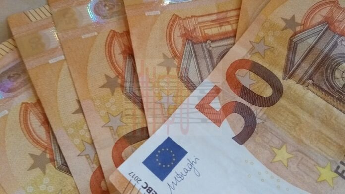 Откраднаха пари от жилище в Петрич