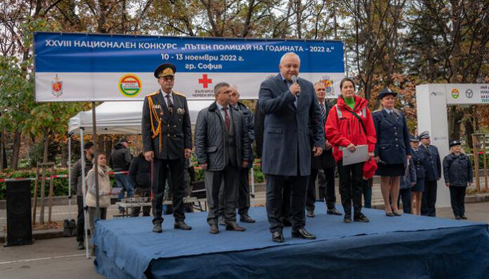 Откриха конкурса „Пътен полицай на годината“