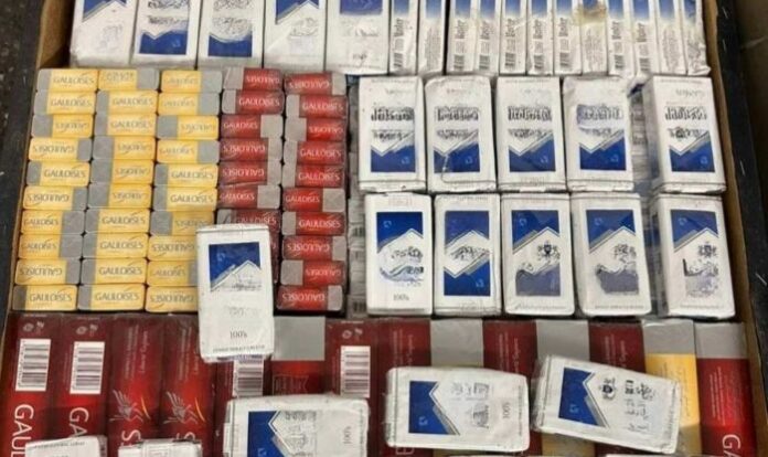 Откриха контрабандни цигари в камион с мебели