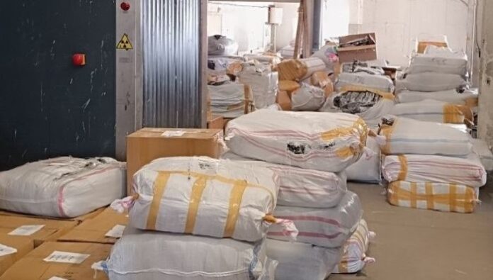 Откриха контрабандни облекла за близо 130 000 лв. на Лесово