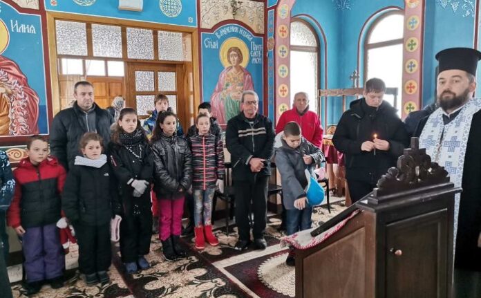 Откриха неделна школа по вероучение в храма в Пиперков чифлик