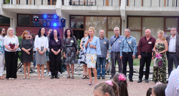 Откриха новата учебна година в Центъра за личностно и творческо развитие! На добър час!