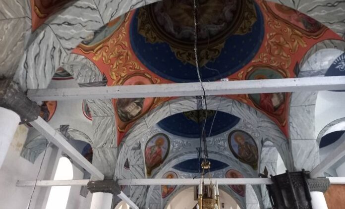 Откриха уникални стенописи при реставрацията в храма „Св. Николай