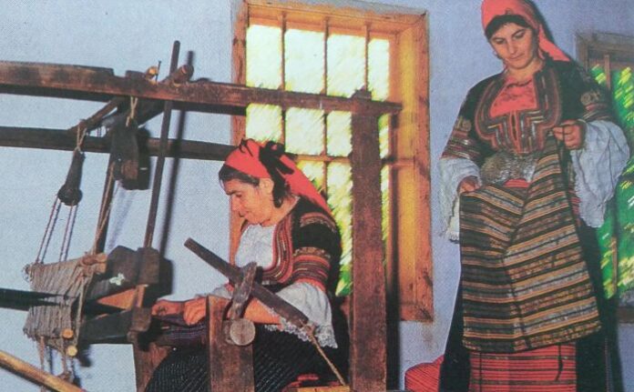 Откриват етнографска изложба „Домашни реликви от сръчните ръце на българката“ в Кюстендил