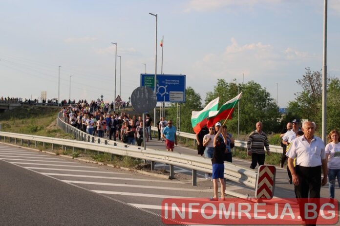 Отново на протест излизат жителите на 6 села! Мостът за Покровник ги обедини