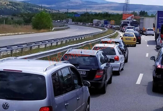 Отново тапа на АМ „Струма“