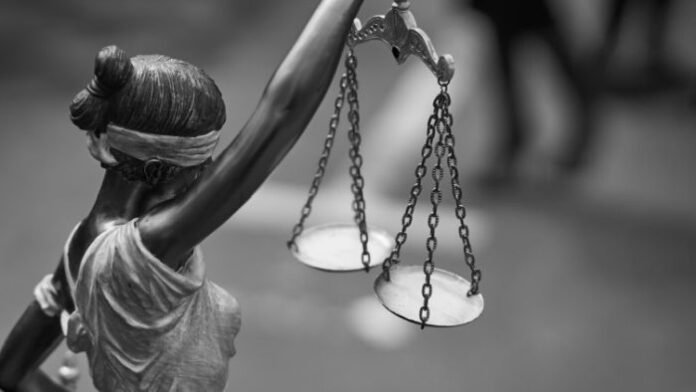 Отвод на всички съдии по делото срещу кмета на Дупница