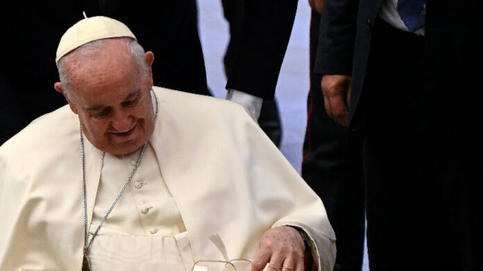 Папата осъди като 