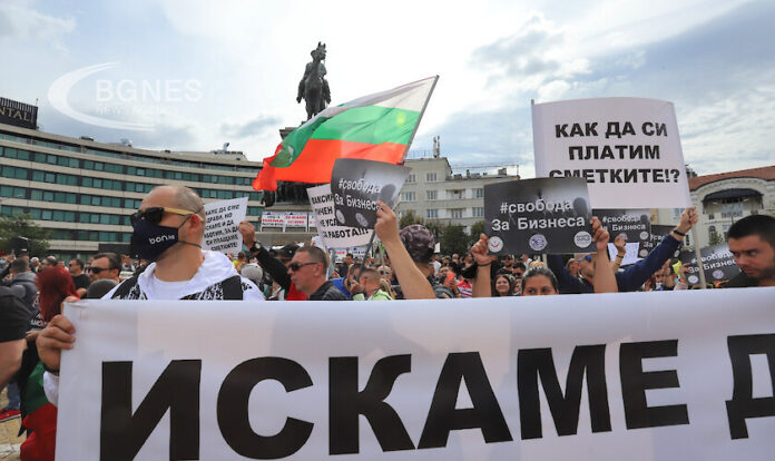 „Партиите на протеста“ бяха изгонени от протеста на безнеса в София