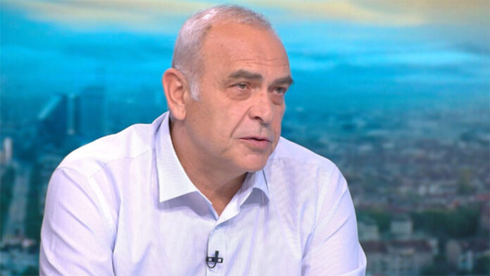Паскалев: Нинова да си признае зависимостта от хора като Пеевски и да напусне ръководството на БСП