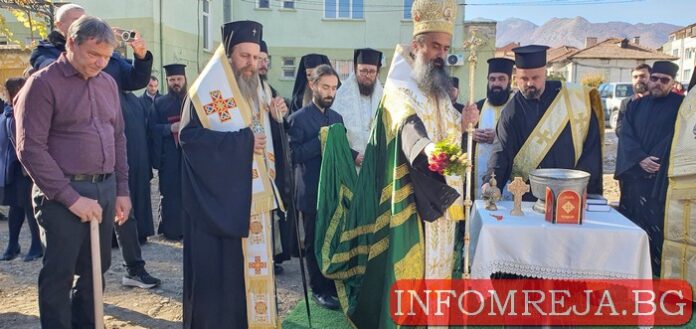 Патриарх Даниил направи първа копка на Епархийски център в Гоце Делчев