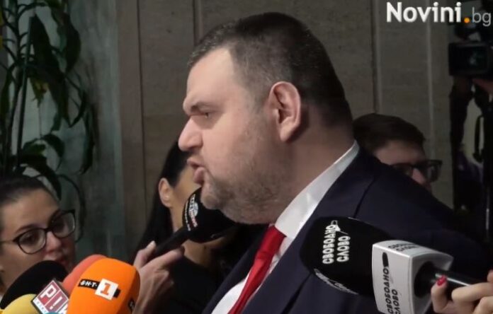 Пеевски: Аз в правителство с крадци