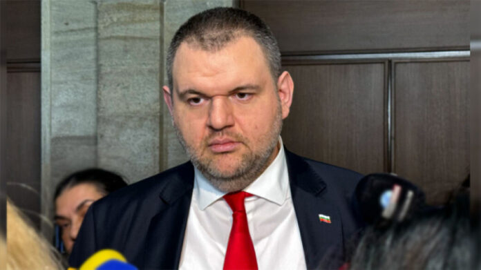 Пеевски: Приятел съм и на Петков