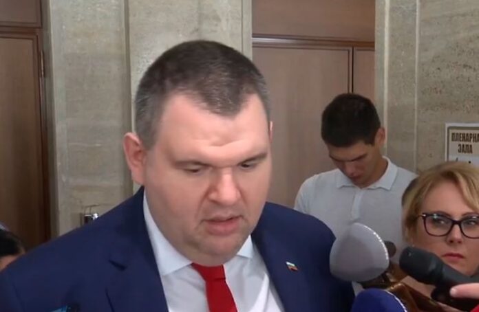Пеевски: Радев наруши Конституцията