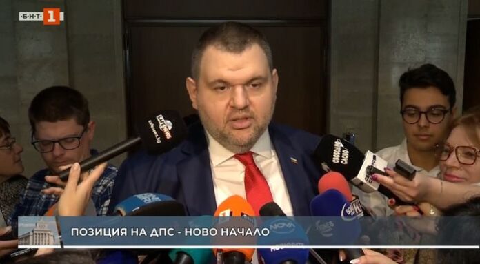 Пеевски: Радев прави партия начело с Крум Зарков