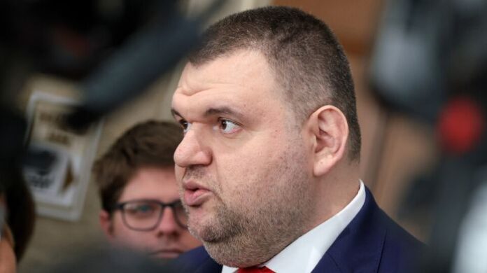 Пеевски: Радев се намеси недопустимо в изборния процес