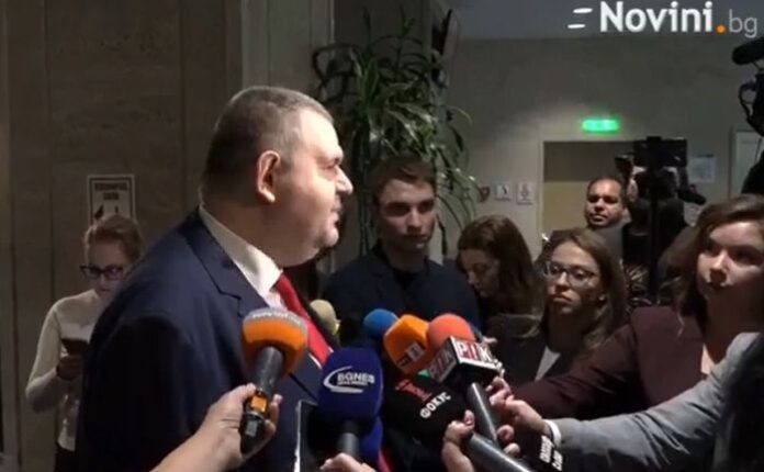 Пеевски за президента: Румен натиска медиите