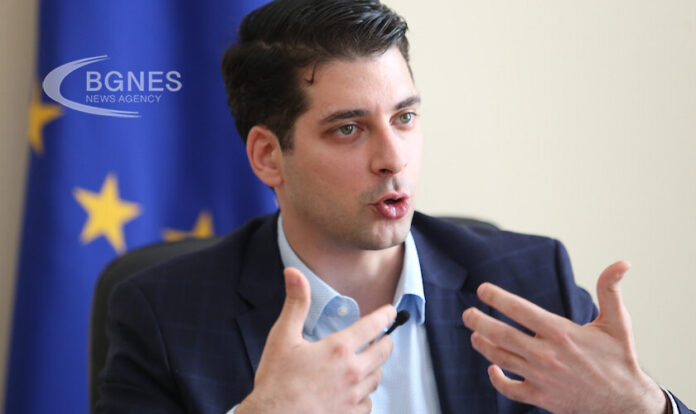 Пеканов: Без стабилно правителство първите плащания по Плана са застрашени