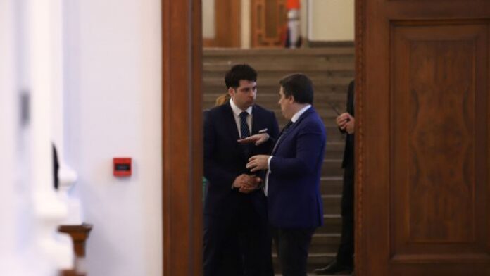 Пеканов и Василев в спор за градската железница на Пловдив
