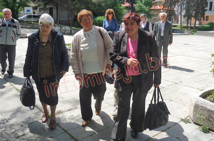Пенсионирани служители от  НАП с първа другарска среща в Кюстендил