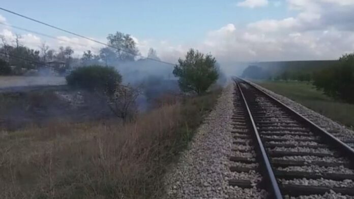 Пети ден изтича амоняк от дерайлиралите до Пирот цистерни