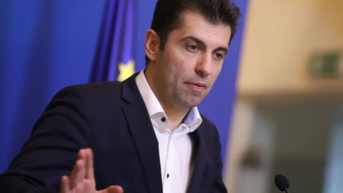 Петков: Младежката организация на ГЕРБ стои зад паниката на бензиностанциите