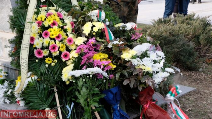 Петков ще поднесе венец пред паметника на Гоце Делчев в София