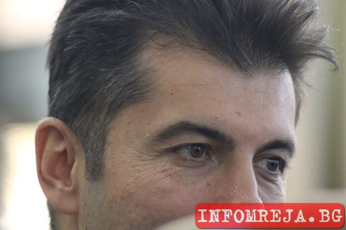 Петков за Коцев: Стоянов излъга! Стоянов: Оставката е поради лични причини