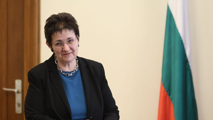 Петкова: До края на годината ще изпълним и критерия за ценова стабилност