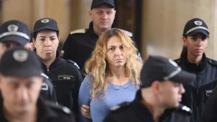 Петя Банкова: Асен Василев е краен получател на подкупите от контрабанда