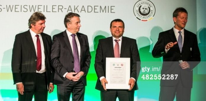 Петър Костурков  ще води женски отбор в Германия
