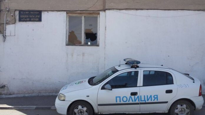 Пипнаха контрабандни цигари в ромския квартал в Кюстендил