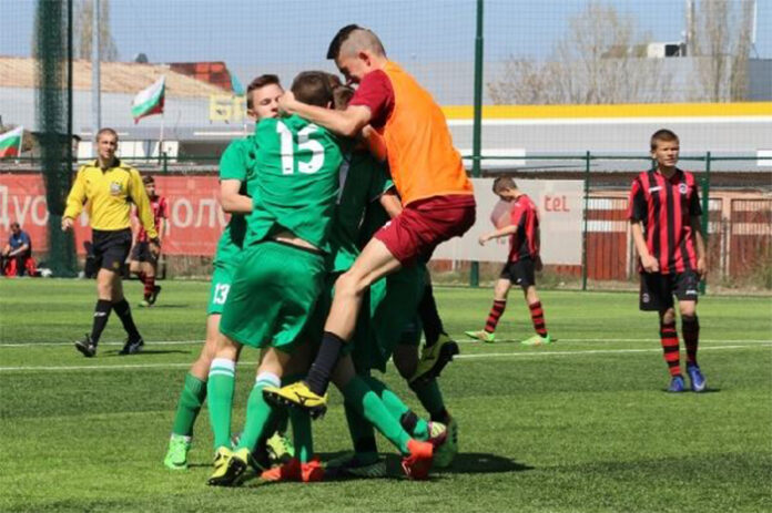 Пирин (Благоевград) спечели с 2:0 срещу Локомотив (София)
