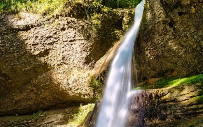 Планинари откриха случайно нов водопад в Пирин