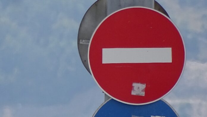 Платното за движение на околовръстен път Казанлък в посока София е затворено